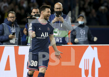 2021-10-19 - Lionel Messi of PSG celebrates his second goal during the UEFA Champions League Group A football match between Paris Saint-Germain (PSG) and RB Leipzig on October 19, 2021 at Parc des Princes stadium in Paris, France - PARIS SAINT-GERMAIN VS RB LEIPZIG - UEFA CHAMPIONS LEAGUE - SOCCER
