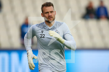 2021-10-19 - Simon Mignolet of Club Brugge warms up during the UEFA Champions League, Group A football match between Club Brugge KV and Manchester City on October 19, 2021 at Jan Breydelstadion in Bruges, Belgium - CLUB BRUGGE KV VS MANCHESTER CITY - UEFA CHAMPIONS LEAGUE - SOCCER