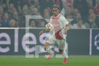 2021-10-19 - Anthony of Ajax during the UEFA Champions League, Group C football match between Ajax and Borussia Dortmund on October 19, 2021 at Johan Cruijff ArenA in Amsterdam, Netherlands - AJAX VS BORUSSIA DORTMUND - UEFA CHAMPIONS LEAGUE - SOCCER