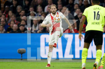 2021-10-19 - Daley Blind of Ajax during the UEFA Champions League, Group C football match between Ajax and Borussia Dortmund on October 19, 2021 at Johan Cruijff ArenA in Amsterdam, Netherlands - AJAX VS BORUSSIA DORTMUND - UEFA CHAMPIONS LEAGUE - SOCCER