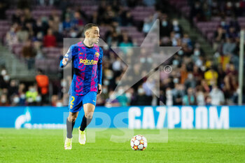 2021-10-20 - Serginho Dest of FC Barcelona during the UEFA Champions League, Group E football match between FC Barcelona and Dinamo Kiev on October 20, 2021 at Camp Nou stadium in Barcelona, Spain - FC BARCELONA VS DINAMO KIEV - UEFA CHAMPIONS LEAGUE - SOCCER