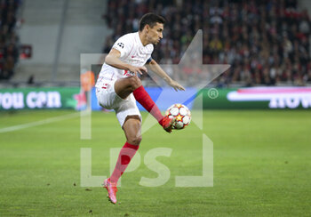 2021-10-20 - Jesus Navas of Sevilla FC during the UEFA Champions League, Group G football match between Lille OSC (LOSC) and Sevilla FC on October 20, 2021 at Stade Pierre Mauroy in Villeneuve-d'Ascq near Lille, France - LILLE OSC (LOSC) VS SEVILLA FC - UEFA CHAMPIONS LEAGUE - SOCCER