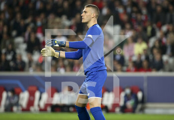 2021-10-20 - Goalkeeper of Lille Ivo Grbic during the UEFA Champions League, Group G football match between Lille OSC (LOSC) and Sevilla FC on October 20, 2021 at Stade Pierre Mauroy in Villeneuve-d'Ascq near Lille, France - LILLE OSC (LOSC) VS SEVILLA FC - UEFA CHAMPIONS LEAGUE - SOCCER