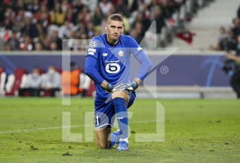 2021-10-20 - Goalkeeper of Lille Ivo Grbic during the UEFA Champions League, Group G football match between Lille OSC (LOSC) and Sevilla FC on October 20, 2021 at Stade Pierre Mauroy in Villeneuve-d'Ascq near Lille, France - LILLE OSC (LOSC) VS SEVILLA FC - UEFA CHAMPIONS LEAGUE - SOCCER