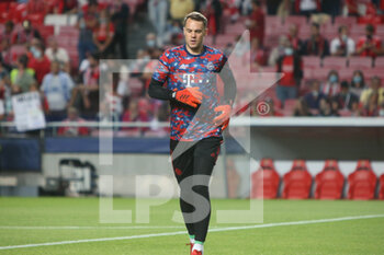 2021-10-20 - Manuel Neuer of Bayern Munich warms up during the UEFA Champions League, Group E football match between SL Benfica and Bayern Munich on October 20, 2021 at Estadio da Luz in Lisbon, Portugal - SL BENFICA VS BAYERN MUNICH - UEFA CHAMPIONS LEAGUE - SOCCER