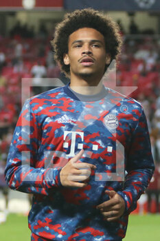 2021-10-20 - Leroy Sané of Bayern Munich warms up during the UEFA Champions League, Group E football match between SL Benfica and Bayern Munich on October 20, 2021 at Estadio da Luz in Lisbon, Portugal - SL BENFICA VS BAYERN MUNICH - UEFA CHAMPIONS LEAGUE - SOCCER