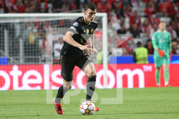 2021-10-20 - Benjamin Pavard of Bayern Munich during the UEFA Champions League, Group E football match between SL Benfica and Bayern Munich on October 20, 2021 at Estadio da Luz in Lisbon, Portugal - SL BENFICA VS BAYERN MUNICH - UEFA CHAMPIONS LEAGUE - SOCCER
