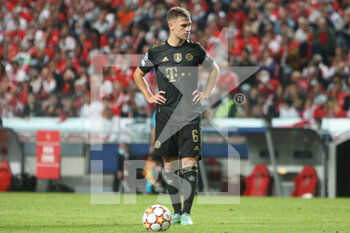 2021-10-20 - Joshua Kimmich of Bayern Munich during the UEFA Champions League, Group E football match between SL Benfica and Bayern Munich on October 20, 2021 at Estadio da Luz in Lisbon, Portugal - SL BENFICA VS BAYERN MUNICH - UEFA CHAMPIONS LEAGUE - SOCCER