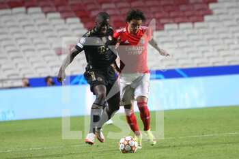2021-10-20 - Dayot Upamecano of Bayern Munich and Darwin Nunez of Benfica during the UEFA Champions League, Group E football match between SL Benfica and Bayern Munich on October 20, 2021 at Estadio da Luz in Lisbon, Portugal - SL BENFICA VS BAYERN MUNICH - UEFA CHAMPIONS LEAGUE - SOCCER