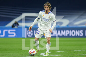2021-11-03 - Luka Modric of Real Madrid during the UEFA Champions League, Group D football match between Real Madrid and Shakhtar Donetsk on November 03, 2021 at Santiago Bernabeu stadium in Madrid, Spain - REAL MADRID VS SHAKHTAR DONETSK - UEFA CHAMPIONS LEAGUE - SOCCER