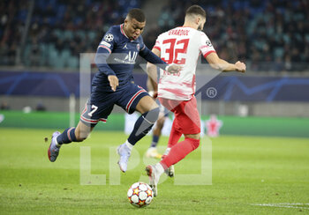 2021-11-03 - Kylian Mbappe of PSG, Josko Gvardiol of RB Leipzig during the UEFA Champions League, Group A football match between RB Leipzig and Paris Saint-Germain (PSG) on November 3, 2021 at Red Bull Arena in Leipzig, Germany - RB LEIPZIG VS PARIS SAINT-GERMAIN - UEFA CHAMPIONS LEAGUE - SOCCER