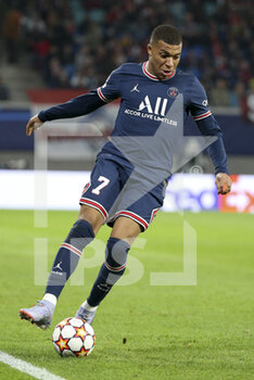 2021-11-03 - Kylian Mbappe of PSG during the UEFA Champions League, Group A football match between RB Leipzig and Paris Saint-Germain (PSG) on November 3, 2021 at Red Bull Arena in Leipzig, Germany - RB LEIPZIG VS PARIS SAINT-GERMAIN - UEFA CHAMPIONS LEAGUE - SOCCER