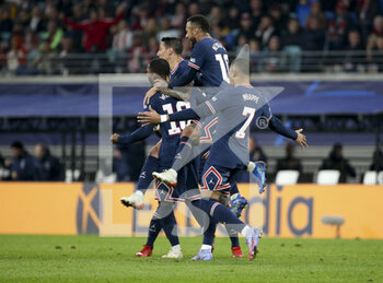 2021-11-03 - Georginio Wijnaldum of PSG celebrates his second goal with Angel Di Maria, Neymar Jr, Kylian Mbappe during the UEFA Champions League, Group A football match between RB Leipzig and Paris Saint-Germain (PSG) on November 3, 2021 at Red Bull Arena in Leipzig, Germany - RB LEIPZIG VS PARIS SAINT-GERMAIN - UEFA CHAMPIONS LEAGUE - SOCCER