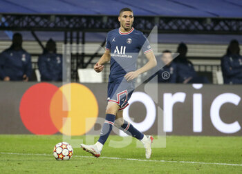 2021-11-03 - Achraf Hakimi of PSG during the UEFA Champions League, Group A football match between RB Leipzig and Paris Saint-Germain (PSG) on November 3, 2021 at Red Bull Arena in Leipzig, Germany - RB LEIPZIG VS PARIS SAINT-GERMAIN - UEFA CHAMPIONS LEAGUE - SOCCER