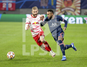2021-11-03 - Neymar Jr of PSG, Konrad Laimer of RB Leipzig (left) during the UEFA Champions League, Group A football match between RB Leipzig and Paris Saint-Germain (PSG) on November 3, 2021 at Red Bull Arena in Leipzig, Germany - RB LEIPZIG VS PARIS SAINT-GERMAIN - UEFA CHAMPIONS LEAGUE - SOCCER