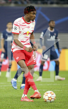 2021-11-03 - Mohamed Simakan of RB Leipzig during the UEFA Champions League, Group A football match between RB Leipzig and Paris Saint-Germain (PSG) on November 3, 2021 at Red Bull Arena in Leipzig, Germany - RB LEIPZIG VS PARIS SAINT-GERMAIN - UEFA CHAMPIONS LEAGUE - SOCCER