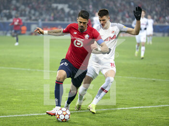 2021-11-23 - Jose Fonte of Lille, Benjamin Sesko of RB Salzburg during the UEFA Champions League, Group G football match between Lille OSC (LOSC) and FC RB Salzburg on November 23, 2021 at Pierre Mauroy stadium in Villeneuve-d'Ascq near Lille, France - LILLE LOSC VS FC SALZBURG - UEFA CHAMPIONS LEAGUE - SOCCER
