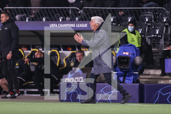 2021-11-23 - 23.11.2021, Bern, Wankdorf, UEFA Champions League: BSC Young Boys - Atalanta, head coach Gian Piero Gasperini (Atalanta) react to referee decision - BSC YOUNG BOYS VS ATALANTA - UEFA CHAMPIONS LEAGUE - SOCCER
