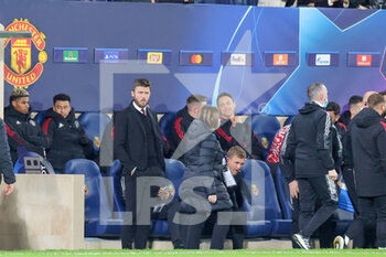 2021-11-23 - Michael Carrick Caretaker Manager of Manchester United during the UEFA Champions League, Group F football match between Villareal CF and Manchester United on November 23, 2021 at Estadio El Madrigal in Vila-Real, Spain - VILLAREAL CF VS MANCHESTER UNITED - UEFA CHAMPIONS LEAGUE - SOCCER