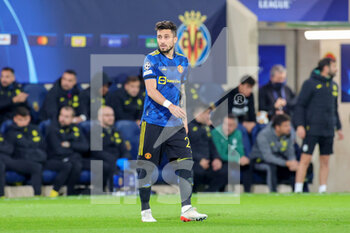 2021-11-23 - Alex Telles (27) of Manchester United during the UEFA Champions League, Group F football match between Villareal CF and Manchester United on November 23, 2021 at Estadio El Madrigal in Vila-Real, Spain - VILLAREAL CF VS MANCHESTER UNITED - UEFA CHAMPIONS LEAGUE - SOCCER