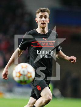 2021-11-24 - Alexis Saelemaekers of Milan during the UEFA Champions League, Group B football match between Atletico de Madrid and AC Milan on November 24, 2021 at Wanda Metropolitano stadium in Madrid, Spain - ATLETICO DE MADRID VS AC MILAN - UEFA CHAMPIONS LEAGUE - SOCCER