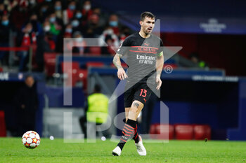 2021-11-24 - Alessio Romagnoli of Milan during the UEFA Champions League, Group B football match between Atletico de Madrid and AC Milan on November 24, 2021 at Wanda Metropolitano stadium in Madrid, Spain - ATLETICO DE MADRID VS AC MILAN - UEFA CHAMPIONS LEAGUE - SOCCER
