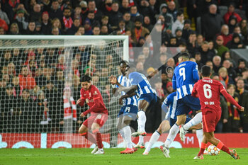 2021-11-24 - Liverpool's midfielder Thiago Alcantara (6) scores a goal 1-0 during the UEFA Champions League, Group B football match between Liverpool FC and FC Porto on November 24, 2021 at Anfield stadium in Liverpool, England - LIVERPOOL FC VS FC PORTO - UEFA CHAMPIONS LEAGUE - SOCCER