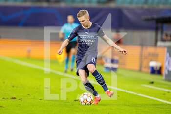 2021-12-07 - Oleksandr Zinchenko (11) of Manchester City during the UEFA Champions League, Group A football match between RB Leipzig and Manchester City on December 7, 2021 at Red Bull Arena in Leipzig, Germany - RB LEIPZIG VS MANCHESTER CITY - UEFA CHAMPIONS LEAGUE - SOCCER