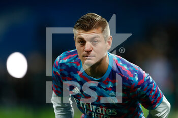 2021-12-07 - Toni Kroos of Real Madrid warms up during the UEFA Champions League, Group D football match between Real Madrid and FC Internazionale on December 7, 2021 at Santiago Bernabeu stadium in Madrid, Spain - REAL MADRID VS FC INTERNAZIONALE - UEFA CHAMPIONS LEAGUE - SOCCER