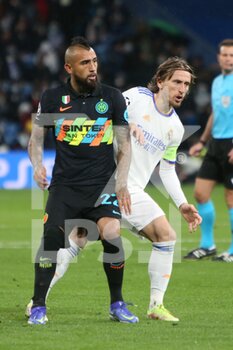 2021-12-07 - Arturo Vidal of inter and Luka Modric of Real Madrid during the UEFA Champions League, Group D football match between Real Madrid and FC Internazionale on December 7, 2021 at Santiago Bernabeu stadium in Madrid, Spain - REAL MADRID VS FC INTERNAZIONALE - UEFA CHAMPIONS LEAGUE - SOCCER