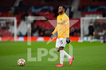 2021-12-08 - MANCHESTER, ENGLAND - DECEMBER 08: Meschack Elia of Young Boys warming up during the UEFA Champions League group F match between Manchester United and BSC Young Boys at Old Trafford on December 8, 2021 in Manchester, United Kingdom. - MANCHESTER UNITED VS BSC YOUNG BOYS - UEFA CHAMPIONS LEAGUE - SOCCER