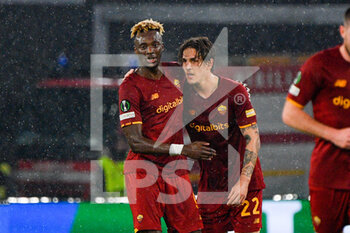 2021-11-25 - Tammy Abraham (AS Roma) Nicolo' Zaniolo (AS Roma)  during the UEFA Europa Conference League football match between AS Roma and  Zorya Luhansk  at The Olympic Stadium in Rome on November 25, 2021. - AS ROMA VS ZORYA LUHANSK - UEFA CONFERENCE LEAGUE - SOCCER