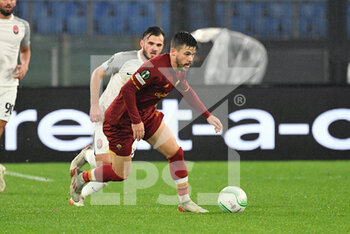 2021-11-25 - Carle Perez (AS Roma)  during the UEFA Europa Conference League football match between AS Roma and  Zorya Luhansk  at The Olympic Stadium in Rome on November 25, 2021. - AS ROMA VS ZORYA LUHANSK - UEFA CONFERENCE LEAGUE - SOCCER
