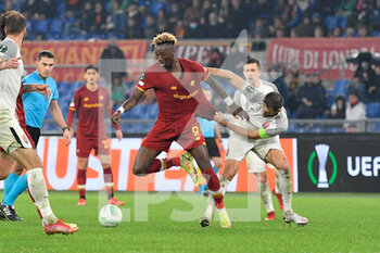 2021-11-25 - Tammy Abraham (AS Roma) during the UEFA Europa Conference League football match between AS Roma and  Zorya Luhansk  at The Olympic Stadium in Rome on November 25, 2021. - AS ROMA VS ZORYA LUHANSK - UEFA CONFERENCE LEAGUE - SOCCER