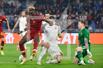 2021-11-25 - Tammy Abraham (AS Roma)  during the UEFA Europa Conference League football match between AS Roma and  Zorya Luhansk  at The Olympic Stadium in Rome on November 25, 2021. - AS ROMA VS ZORYA LUHANSK - UEFA CONFERENCE LEAGUE - SOCCER