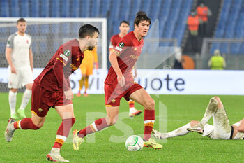2021-11-25 - Eldor Shomurodov (AS Roma)  during the UEFA Europa Conference League football match between AS Roma and  Zorya Luhansk  at The Olympic Stadium in Rome on November 25, 2021. - AS ROMA VS ZORYA LUHANSK - UEFA CONFERENCE LEAGUE - SOCCER