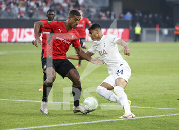 2021-09-16 - Loic Bade of Rennes, Dane Scarlett of Tottenham during the UEFA Europa Conference League, Group Stage, Group G football match between Stade Rennais and Tottenham Hotspur on September 16, 2021 at Roazhon Park stadium in Rennes, France - STADE RENNAIS VS TOTTENHAM HOTSPUR - UEFA CONFERENCE LEAGUE - SOCCER