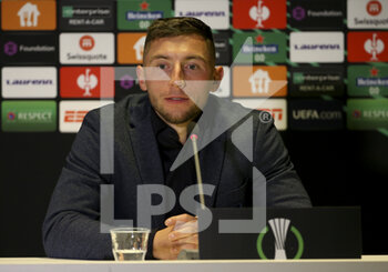 2021-10-21 - Maximilian Wittek of Vitesse Arnhem answers to the media during the post-match press conference following the UEFA Conference League, Group G football match between Vitesse Arnhem and Tottenham Hotspur on October 21, 2021 at GelreDome stadium in Arnhem, Netherlands - VITESSE ARNHEM VS TOTTENHAM HOTSPUR - UEFA CONFERENCE LEAGUE - SOCCER