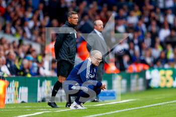 2021-08-21 - Leeds United manager Marcelo Bielsa during the English championship Premier League football match between Leeds United and Everton on August 21, 2021 at Elland Road in Leeds, England - Photo Simon Davies / ProSportsImages / DPPI - LEEDS UNITED VA EVERTON - ENGLISH PREMIER LEAGUE - SOCCER