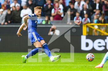 2021-08-29 - Leeds United defender Liam Cooper during the English championship Premier League football match between Burnley and Leeds United on August 29, 2021 at Turf Moor in Burnley, England - Photo Malcolm Bryce / ProSportsImages / DPPI - BURNLEY VS LEEDS UNITED - ENGLISH PREMIER LEAGUE - SOCCER