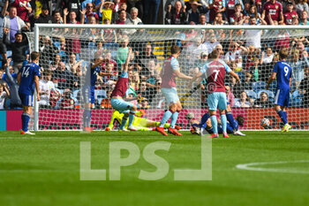 2021-08-29 - Burnley forward Chris Wood (9) scores a goal and celebrates to make the score 1-0 during the English championship Premier League football match between Burnley and Leeds United on August 29, 2021 at Turf Moor in Burnley, England - Photo Malcolm Bryce / ProSportsImages / DPPI - BURNLEY VS LEEDS UNITED - ENGLISH PREMIER LEAGUE - SOCCER