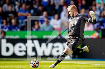2021-09-11 - Leicester City goalkeeper Kasper Schmeichel (1) during the Premier League match between Leicester City and Manchester City at the King Power Stadium, Leicester, England on 11 September 2021 - LEICESTER CITY VS MANCHESTER CITY - ENGLISH PREMIER LEAGUE - SOCCER