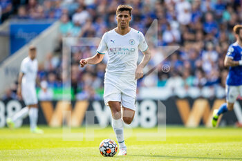 2021-09-11 - Manchester City midfielder Rodri (16) during the Premier League match between Leicester City and Manchester City at the King Power Stadium, Leicester, England on 11 September 2021 - LEICESTER CITY VS MANCHESTER CITY - ENGLISH PREMIER LEAGUE - SOCCER