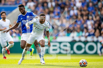 2021-09-11 - Manchester City forward Raheem Sterling (7) battles for possession during the Premier League match between Leicester City and Manchester City at the King Power Stadium, Leicester, England on 11 September 2021 - LEICESTER CITY VS MANCHESTER CITY - ENGLISH PREMIER LEAGUE - SOCCER