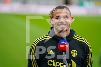 2021-09-17 - Leeds United midfielder Kalvin Phillips (23) gestures and reacts being interviewed by Sky Sports during the Premier League match between Newcastle United and Leeds United at St. James's Park, Newcastle, England on 17 September 2021. Photo Malcolm Bryce /ProSportsImages / DPPI - NEWCASTLE UNITED VS LEEDS UNITED - ENGLISH PREMIER LEAGUE - SOCCER
