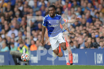 2021-09-25 - Everton midfielder Alex Iwobi during the English championship Premier League football match between Everton and Norwich City on September 25, 2021 at Goodison Park in Liverpool, England - EVERTON VS NORWICH CITY - ENGLISH PREMIER LEAGUE - SOCCER