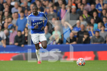 2021-09-25 - Everton midfielder Abdoulaye Doucouré during the English championship Premier League football match between Everton and Norwich City on September 25, 2021 at Goodison Park in Liverpool, England - EVERTON VS NORWICH CITY - ENGLISH PREMIER LEAGUE - SOCCER
