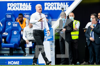 2021-09-25 - Burnley manager Sean Dyche during the English championship Premier League football match between Leicester City and Burnley on September 25 2021 at the King Power Stadium in Leicester, England - LEICESTER CITY VS BURNLEY - ENGLISH PREMIER LEAGUE - SOCCER