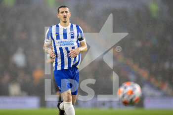 2021-10-02 - Brighton and Hove Albion defender Lewis Dunk (5) during the English championship Premier League football match between Brighton and Hove Albion and Arsenal on October 2, 2021 at the American Express Community Stadium in Brighton and Hove, England - BRIGHTON AND HOVE ALBION VS ARSENAL - ENGLISH PREMIER LEAGUE - SOCCER