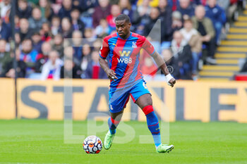 2021-10-23 - Marc Guehi (6) of Crystal Palace during the English championship Premier League football match between Crystal Palace and Newcastle United on October 23, 2021 at Selhurst Park in London, England - CRYSTAL PALACE VS NEWCASTLE UNITED - ENGLISH PREMIER LEAGUE - SOCCER